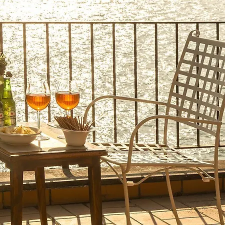 The Terrace On The Marone